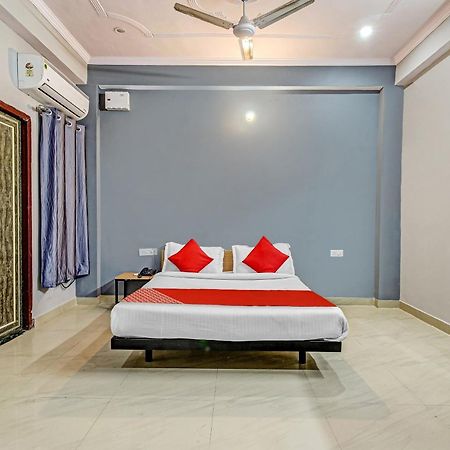 Super Collection O Orphic Inn Near Munshi Pulia Metro Station Chinhat Exterior photo