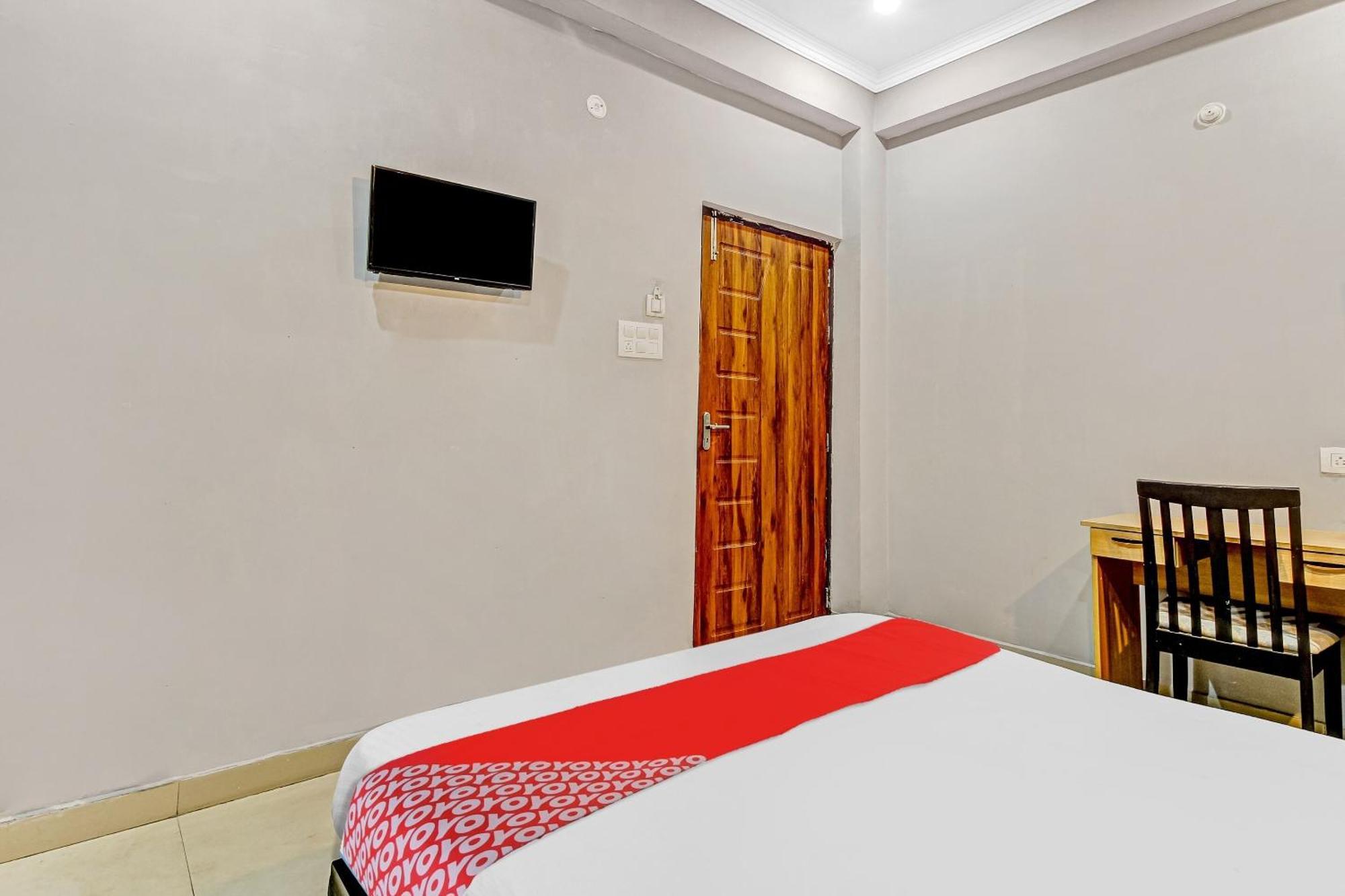 Super Collection O Orphic Inn Near Munshi Pulia Metro Station Chinhat Exterior photo